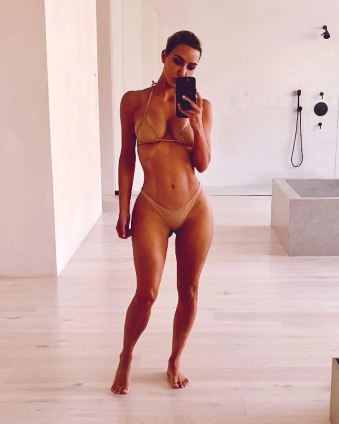   Kim Kardashian mostra seu abdômen insano em Skims Bikini: I'Pray It Doesn't Rain Forever in LA'